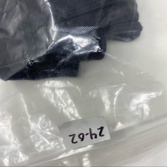 Lululemon Black Crop Luxtreme Leggings 8 - Picture 10 of 10